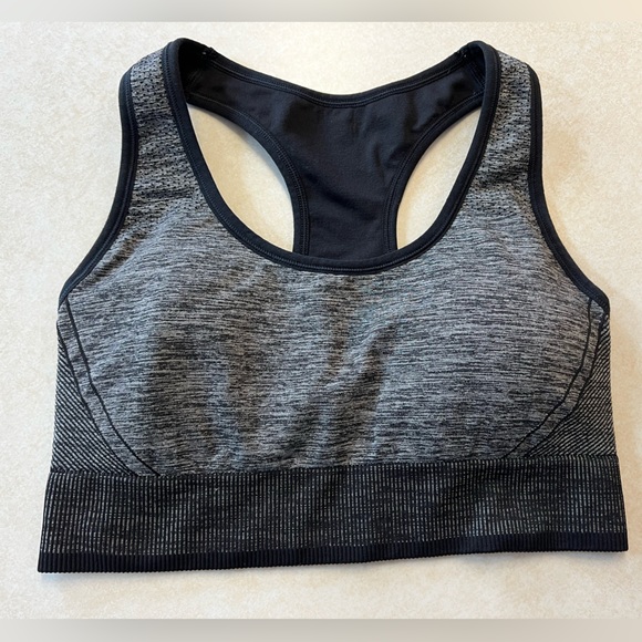 ALL IN MOTION SEAMLESS RACERBACK SPORTS BRA! - Picture 1 of 3